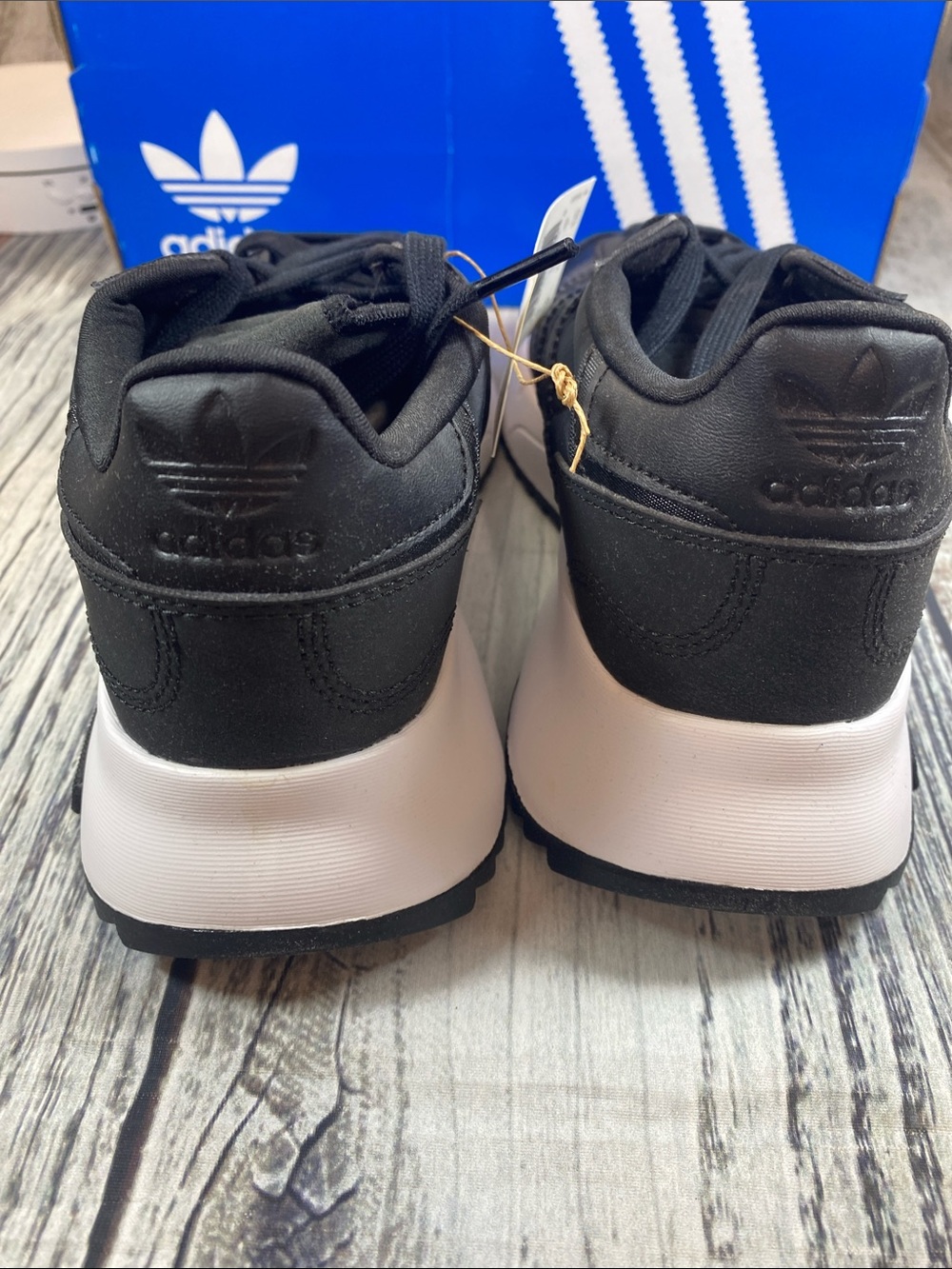 Adidas Originals Retropy F2 J Black Platform Sneakers Youth Size 5.5 NWT - Picture 6 of 9